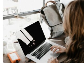 How to Spot Fake Reviews When Shopping Online