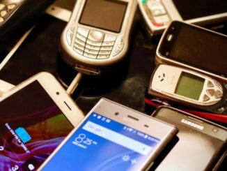 How to Turn Your Old Phone into a Security Camera/Server/Media Hub